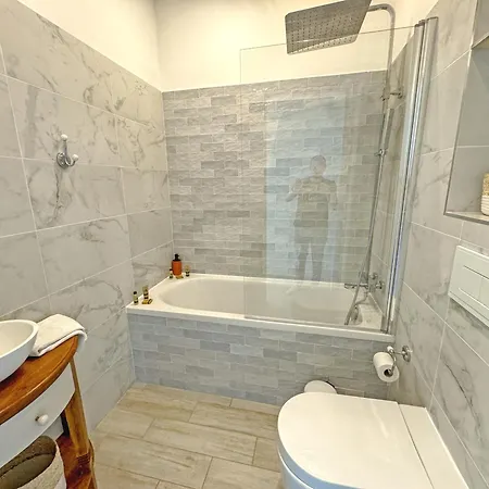 Apartment Milord Promenade 4 *